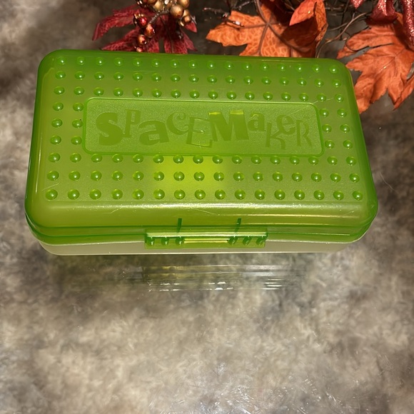 SpaceMaker | VINTAGE Green/Clear Pencil School Box - Picture 12 of 12